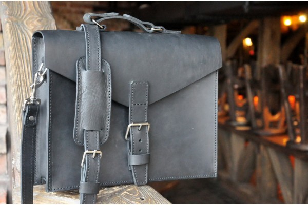 Leather Briefcase Black YIBC02